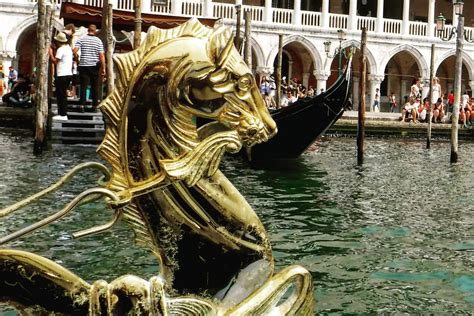 Everyday Venice: A Timeless Journey Through the Canals and Streets - Embracing Nostalgia and Unveiling Hidden Gems